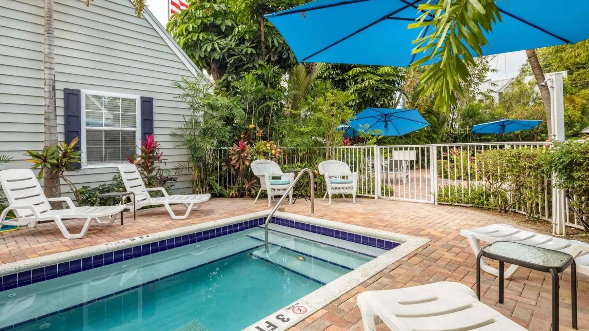 Road'S End Apartment Key West